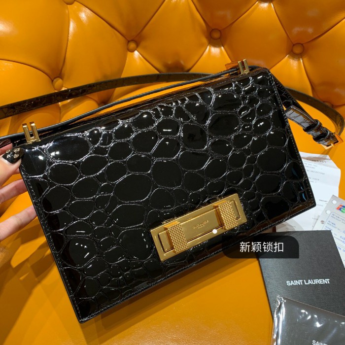 Un bolso Louis Vuitton microscópico se ha vendido por 63.750 dólares